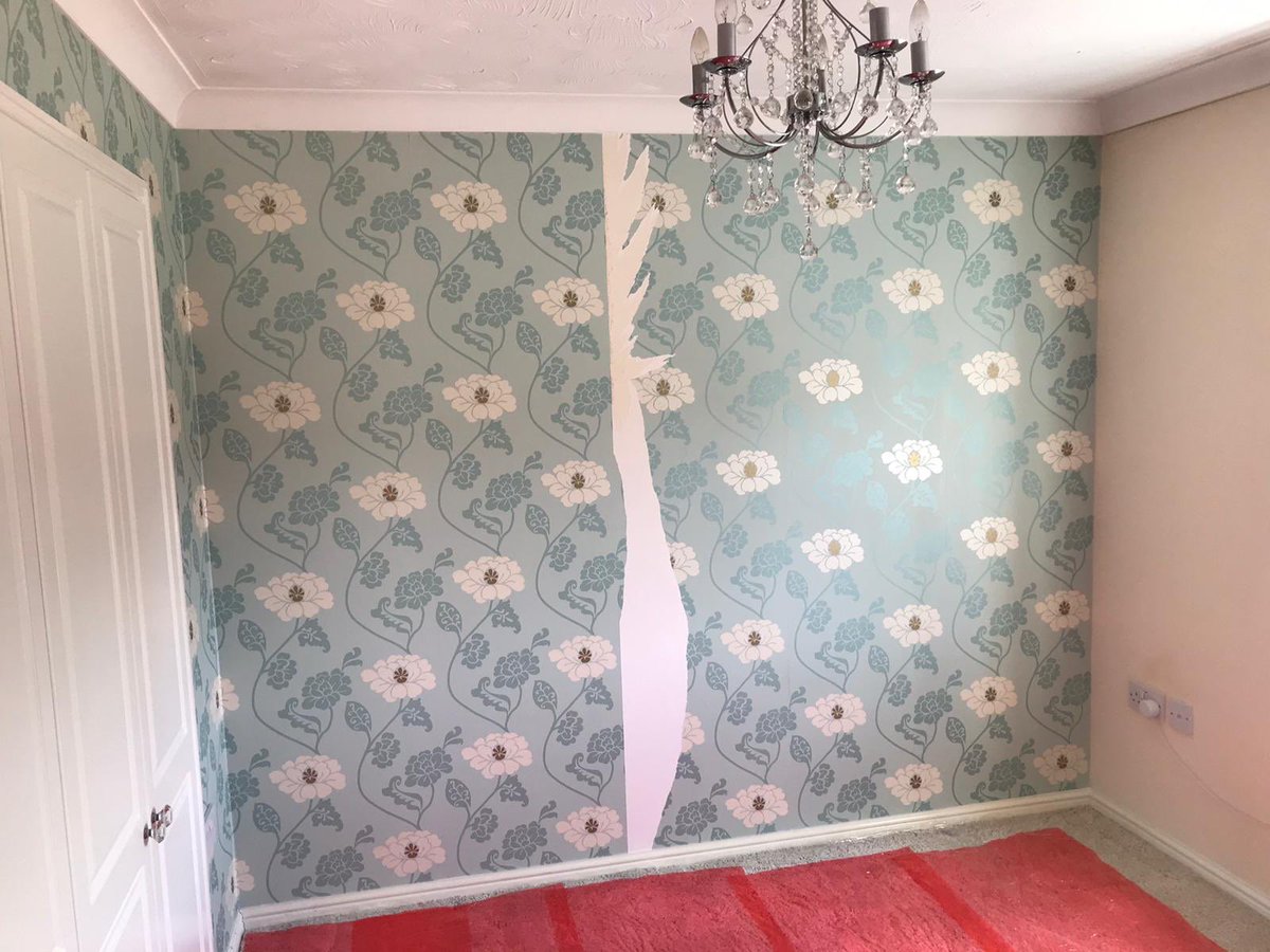 chameledec's tweet photo. Before during and after pics of a customers feature wall in thier bedroom, wallpaper off silver chameledec applied 😀 looks fab #Wallpapers #wallpaperalternative #ecofriendly https://t.co/VbkaStF83z