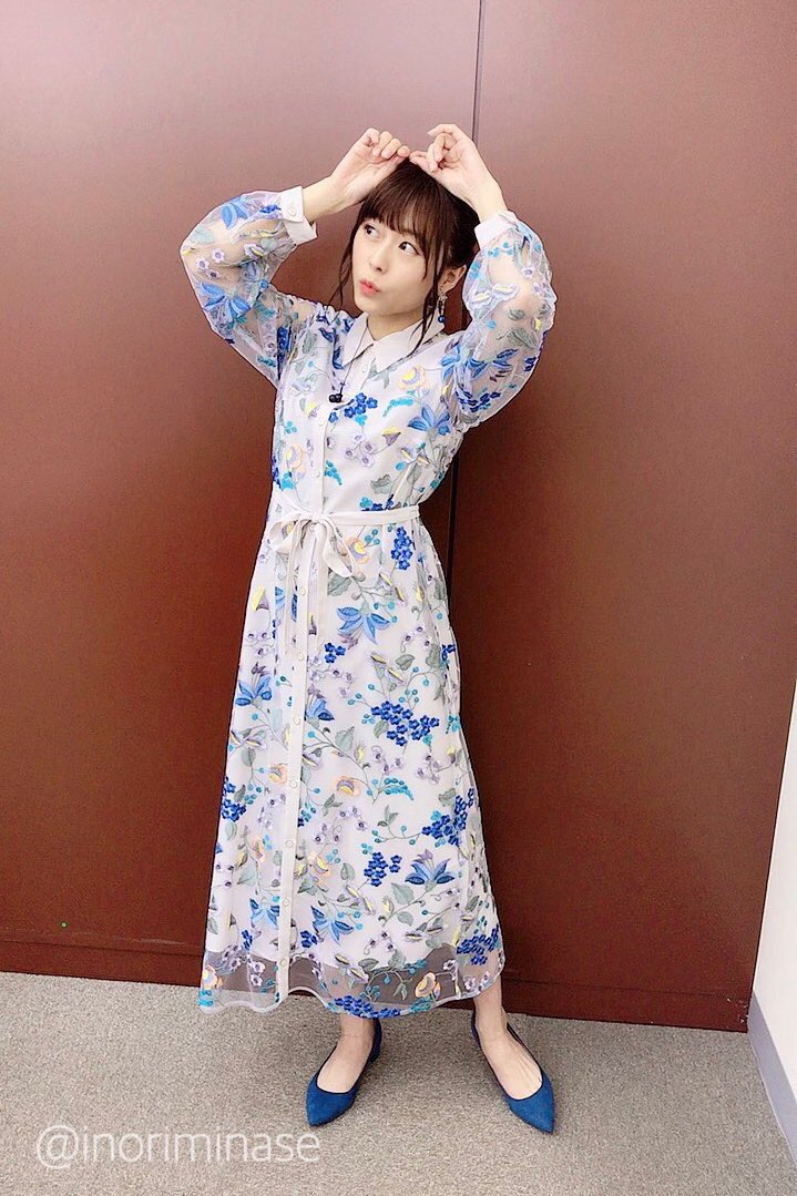 水瀬 いのり GRACE CONTINENTAL チュール刺繍シャツワンピース（グレー