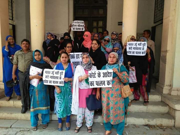 SyedHaaris5's tweet photo. #urdu4000bharti के आवेदक कानपुर में शहीद हुए पुलिस कर्���ियों को नमन करते हैं।
😭
#4000_उर्दू_भर्ती_पूरी_करो
@myogiadityanath
@kpmaurya1
@drdwivedisatish
@drdineshbjp
@RitaBJoshi
@UPGovt
@SwamiPMaurya
@SuryaPratapbjp
@RitaBJoshi
@basicshiksha_up
@ptshrikant https://t.co/hfniSYDOjI