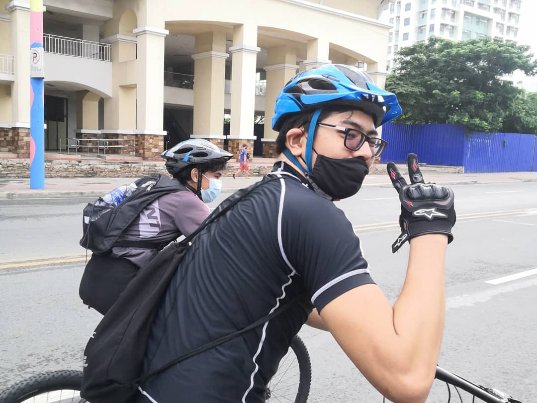 ItsMeJohen's tweet photo. Binyag sa Bike. Roadtrip na malayo. Hahahaha

Nilibot ba naman halos buong Rizal eh. 😂 https://t.co/azwtzWYvpy