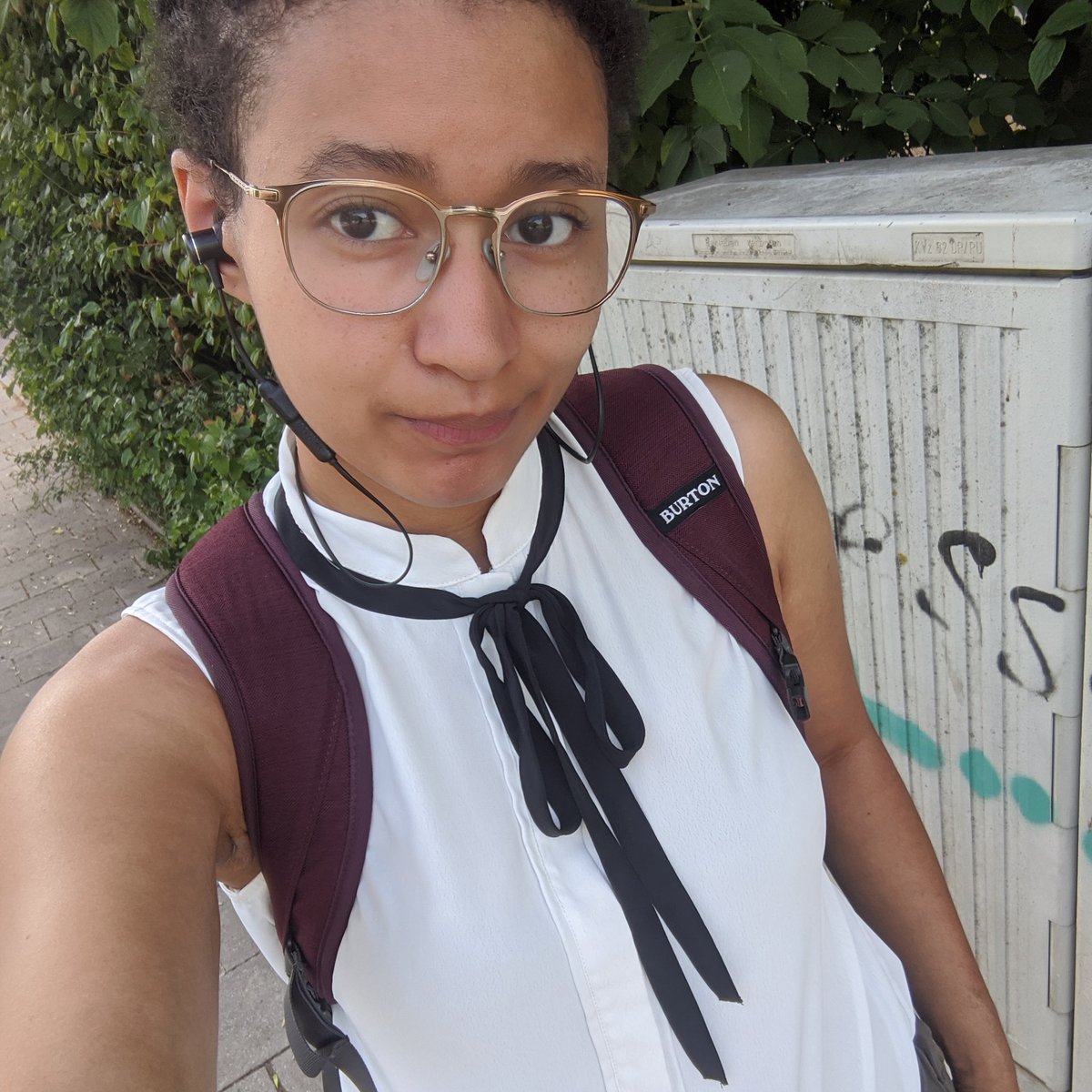 writingKye's tweet image. Off to work I go...

So tired...

Wenigstens gibt es ein Hörbuch für den Weg: #exitracism

#amworking