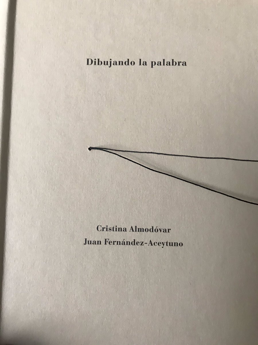 LaCamaSol's tweet photo. Hoy me pregunto 
dónde están las palabras
cuando no se usan.

“Dibujando la palabra”; Cristina Almodóvar, Juan Fernández-Aceytuno

#libroobjeto #haiku https://t.co/lvsfZsImY8