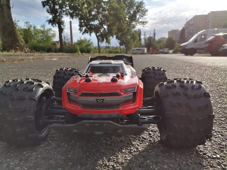 ARRMARC's tweet photo. Ripping time.
#ARRMAHOF #HALLOFFAME #ARRMAWORLDWIDE #BLASTINGHARDER #ARRMARC #BASHERSCHOICE #ARRMAPOWER #BLXINSIDE #ARRMATOUGH #ARRMAFANSROCK #ARRMACREW https://t.co/Dc9rFtUHz7
