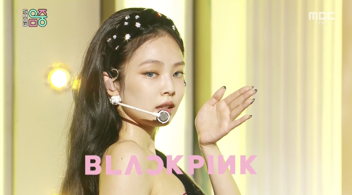 JENNIE THAILAND ♡ tweet media