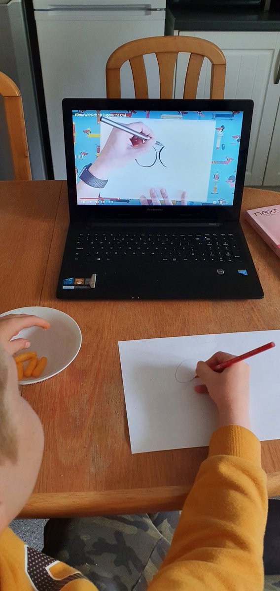 Kate06020820's tweet photo. @MrsPhil10445060 Tobie fid draw with rob for his drawing time 
#drawwithrob https://t.co/6u7os0ktsl
