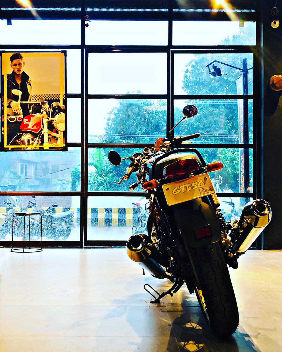 BalpradaMotors's tweet photo. The road isnโt long when you have the right company.
#trackmonster #ContinentalGT #twins
Ambey Motors Patliputra Patna
Contact:9102999130, 9102999133, 9102999134, 9102999135, 9102999136, 9102999138 https://t.co/lThfn8r4dh
