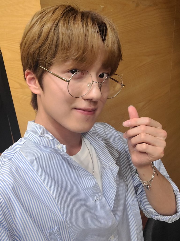 [📸] 동글 동글 안경과 강찬희! 이 조합 최고된다😍 

#SF9 #에스에프나인 #찬희 #CHANI