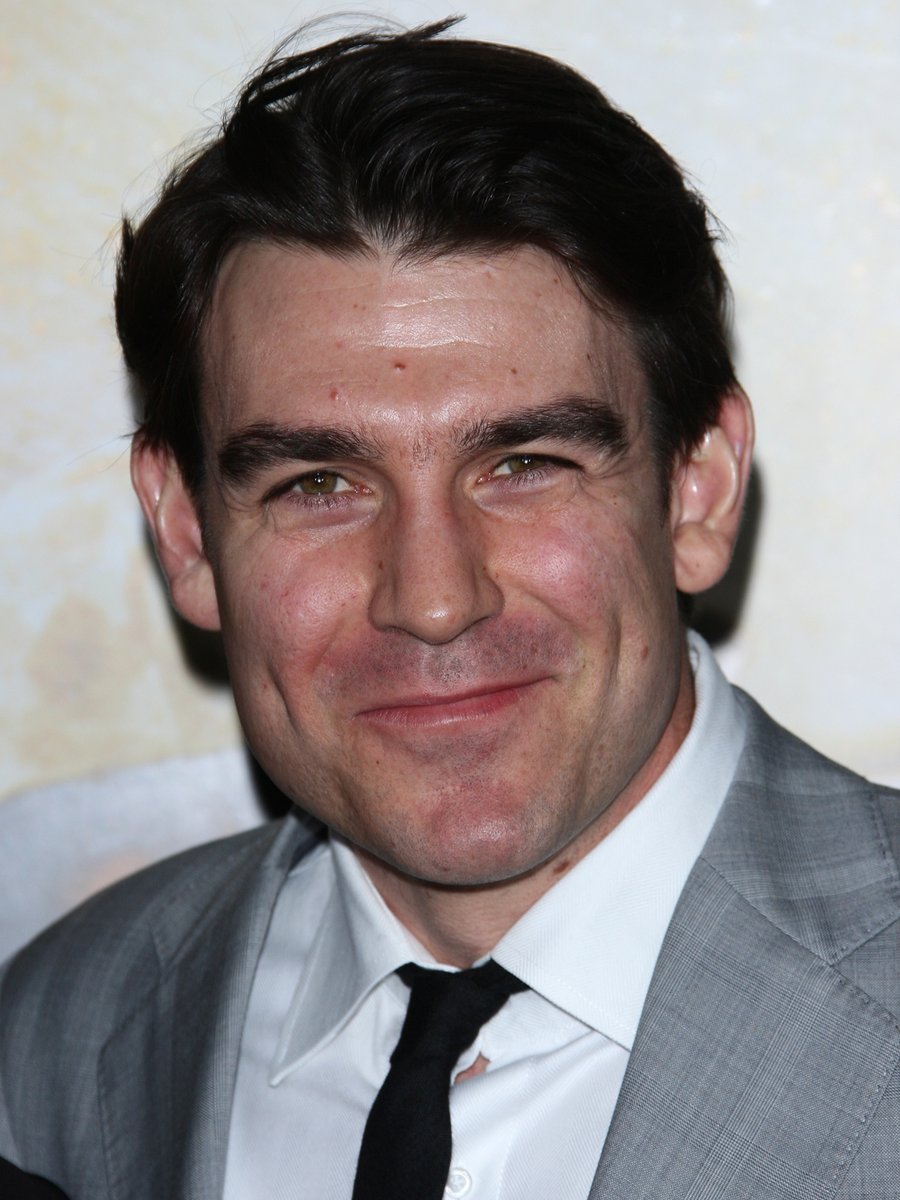 MrSamuelAllen's tweet photo. @fakingstarwars @LinkVoximilian @JediNewsUK @PrequelTrilogy Happy 44th Birthday to #RohanNichol, he played Captain Raymus Antilles in #StarWars #RevengeOfTheSith. May he have a good one. https://t.co/5IB6K8NFxt
