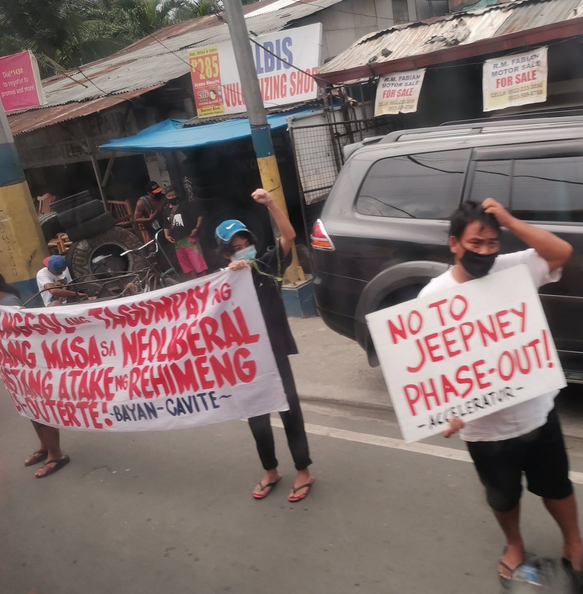 Happening now in Bacoor. 
#VetoTerrorBillNow #FightTyranny #NoToJeepneyPhaseout #ResistCrackdown #MakibakaHuwagMatakot