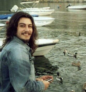 Mekanın cennet olsun güzel insan. O hep 28 yaşında... #BarisAkarsu