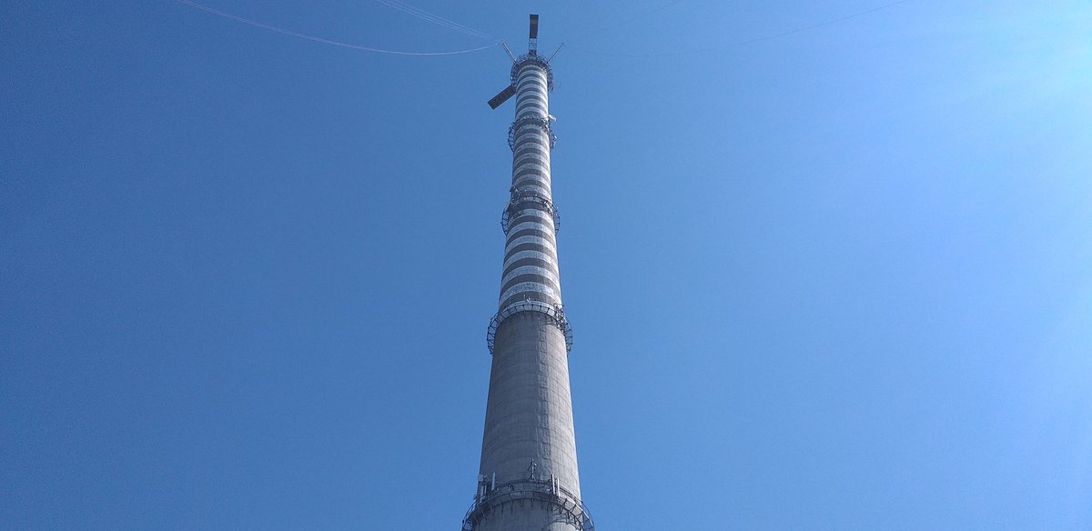 michnik_gh's tweet photo. Sobota z #dreamjump na 222 metrach. To będzie udany dzień. <3 https://t.co/GdccCpB1o9