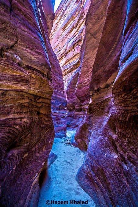 {.الوادى.الملون.} نويبع
من الأماكن الساحرة في جنوب سيناء وبالتحديد فى طريق نويبع - طابا 

عبارة عن م...