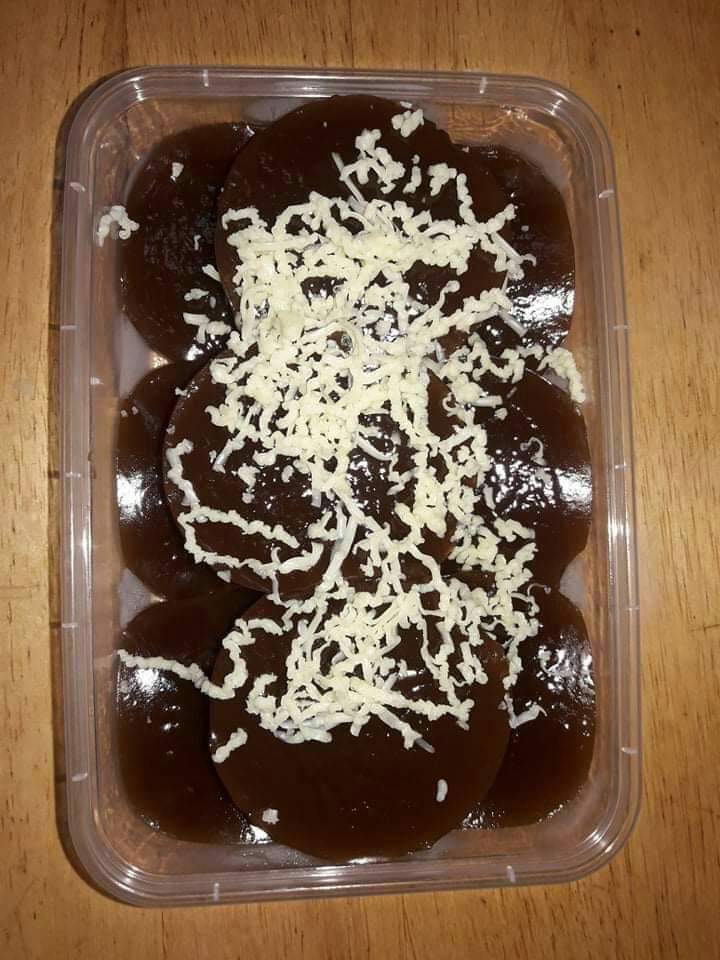 jeantampos's tweet photo. Ube Maja
Kutsina

#kakaninlover
#JeanTakaw https://t.co/lM9C9NONoJ