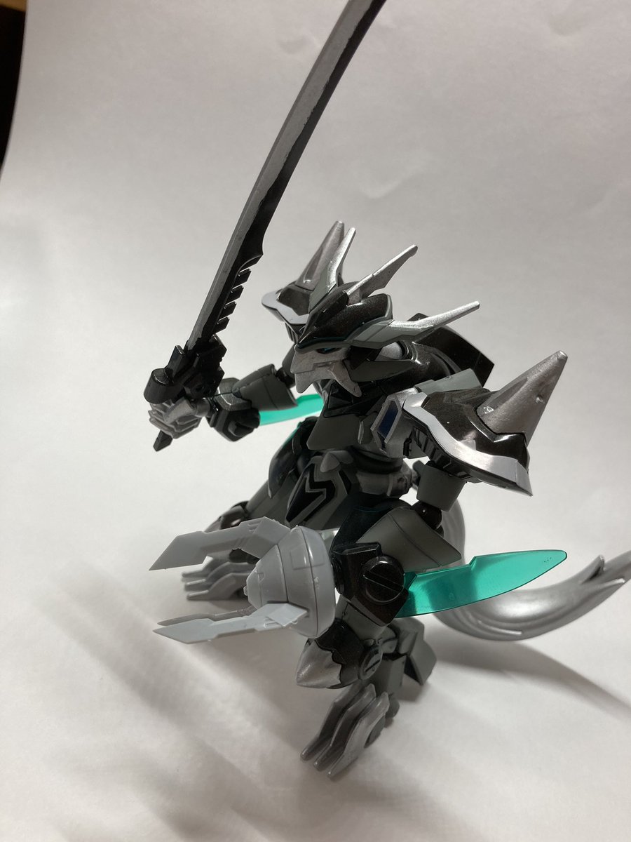 TadUkb_kaku's tweet photo. 久しぶりに過去作ですがLBXを載せようと思います
量産型フェンリル カラーリングと武装しか変更点はありません笑
水性ホビーカラーの筆塗りも一部使っています🖌
#LBXVCarnival
#ダンボール戦機 https://t.co/LFakd6IINK