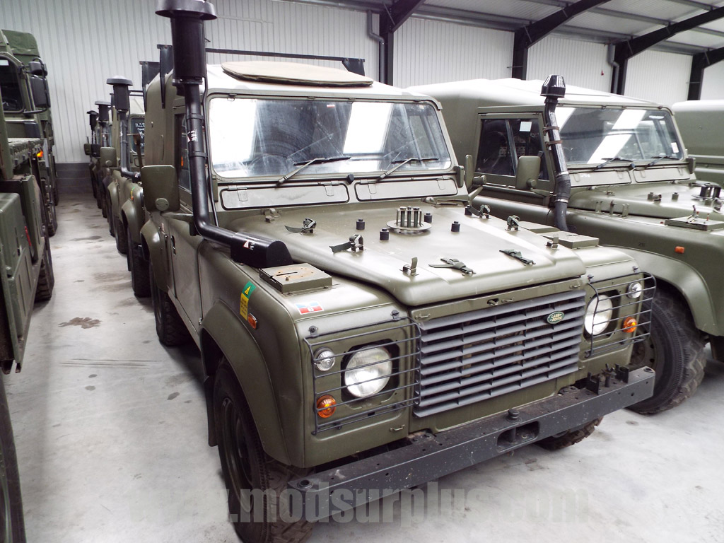 modsurplus1's tweet photo. We have a selection of winterised Land Rover 90 (Remus Upgrade) in stock at the moment, these are amongst the most sought after Ex. Army Land Rover's and especially for the US and Canadian market
#modsurplus #exarmy #landrover #armylandrover #usalandrover #defender #lr90 #lr110 https://t.co/VR0uMSxvC4