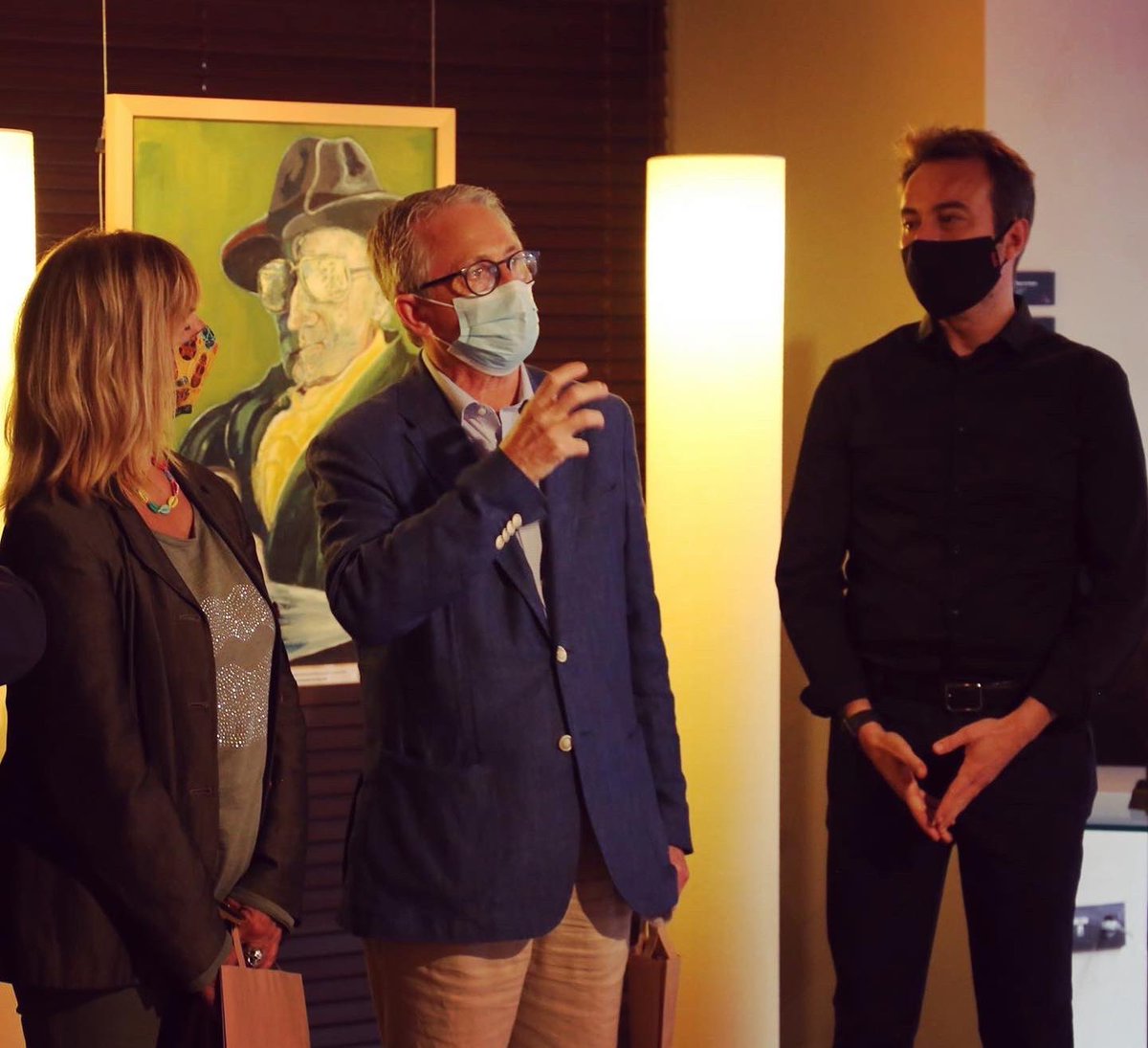 fraileyblanco's tweet photo. Anoche presentamos la colección de #PioMuriedas en el #EspacioCultural @fraileyblanco #Santander. #Gracias a su hijo Manuel por impulsar el recuerda de la figura de su padre y a tod@s los amig@s que nos acompañaron. Durante el mes #julio cada tarde. Esperamos que os guste. https://t.co/nSDYsPmAQi