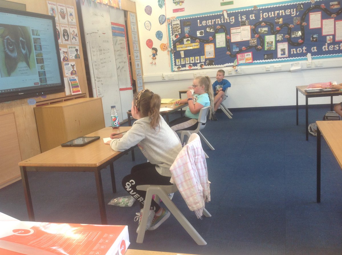 yr2PDCS's tweet photo. Year 2 Class TL Children had a great first day back in school with their friends. Sharing experiences outdoors as well as in.
#HeadPdcs
#SchoolsPembs
#whmin_education
#StevenRD70 https://t.co/qyyVlo6NZN