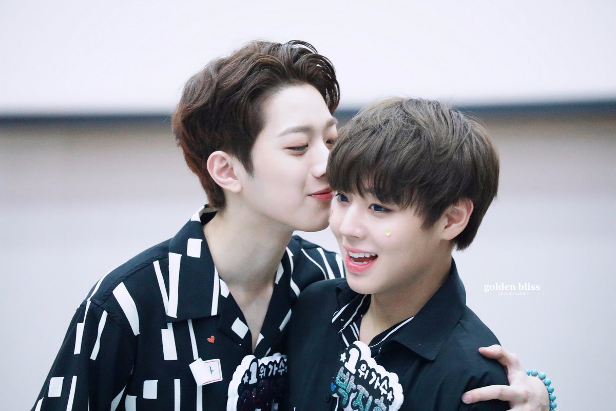 laipanwing's tweet photo. 생방뽀뽀                                            팬싸뽀뽀
리얼리티뽀뽀                                     광고뽀뽀

안 보이는데 선 진짜 얼마나 했..

#판윙 #panwink #罐昏 #หลินฮุน https://t.co/3f05Ft8ceC