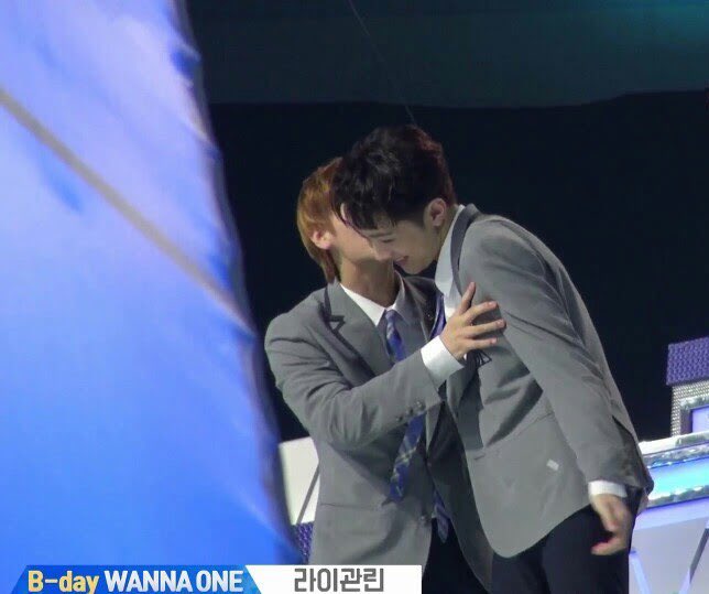 laipanwing's tweet photo. 생방뽀뽀                                            팬싸뽀뽀
리얼리티뽀뽀                                     광고뽀뽀

안 보이는데 선 진짜 얼마나 했..

#판윙 #panwink #罐昏 #หลินฮุน https://t.co/3f05Ft8ceC