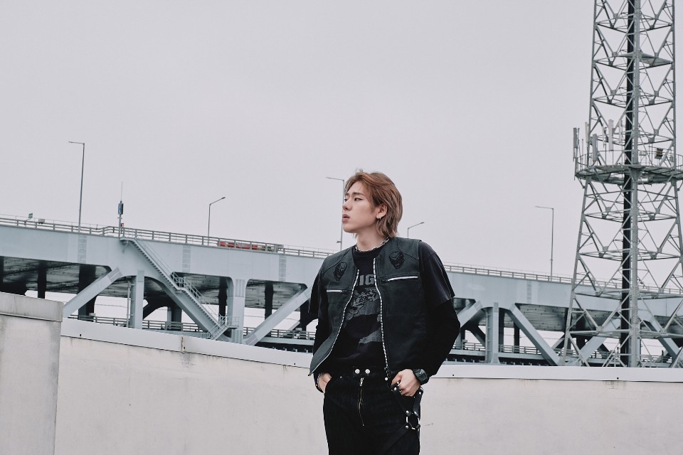 [ZICO] 깜짝 주말 배송♬ <만화영화 (Cartoon) MV 스틸컷>이 도착했습니다. ⠀ 🔹 보내는 곳 : ZICO 🔹 상품명 : 만화영화 (Cartoon) MV 스틸컷 🔹 배송지...