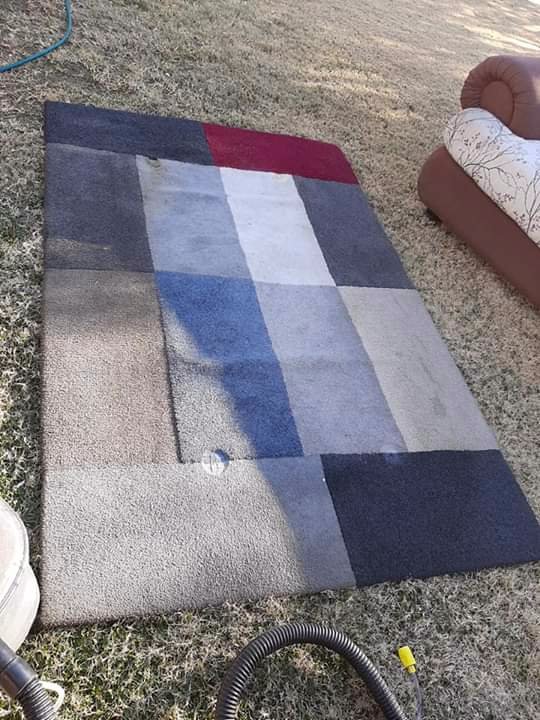ViiiRsa's tweet photo. Plutos Chemicals we are a company based in Queenstown Eastern Cape. We provide cleaning services such as
*Mattress cleaning
*Couches
*Capert
*floor rugs
*Car Valet

To book us here in Queenstown  (Komani) Call us or WhatsApp us here 0780068388 😃👌
#DJSBU https://t.co/h6nDufb5AE