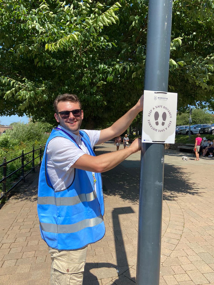 myworcester's tweet photo. Out and about in town today? Keep an eye out for our friendly Town Centre Recovery Officers. They're there to help with an questions you have, including tips on how you can help keep our city #openhealthyandsafe @VisitWorcester @ParentsVoiceWor @WMerciaPolice https://t.co/AQTHC2Ihu8