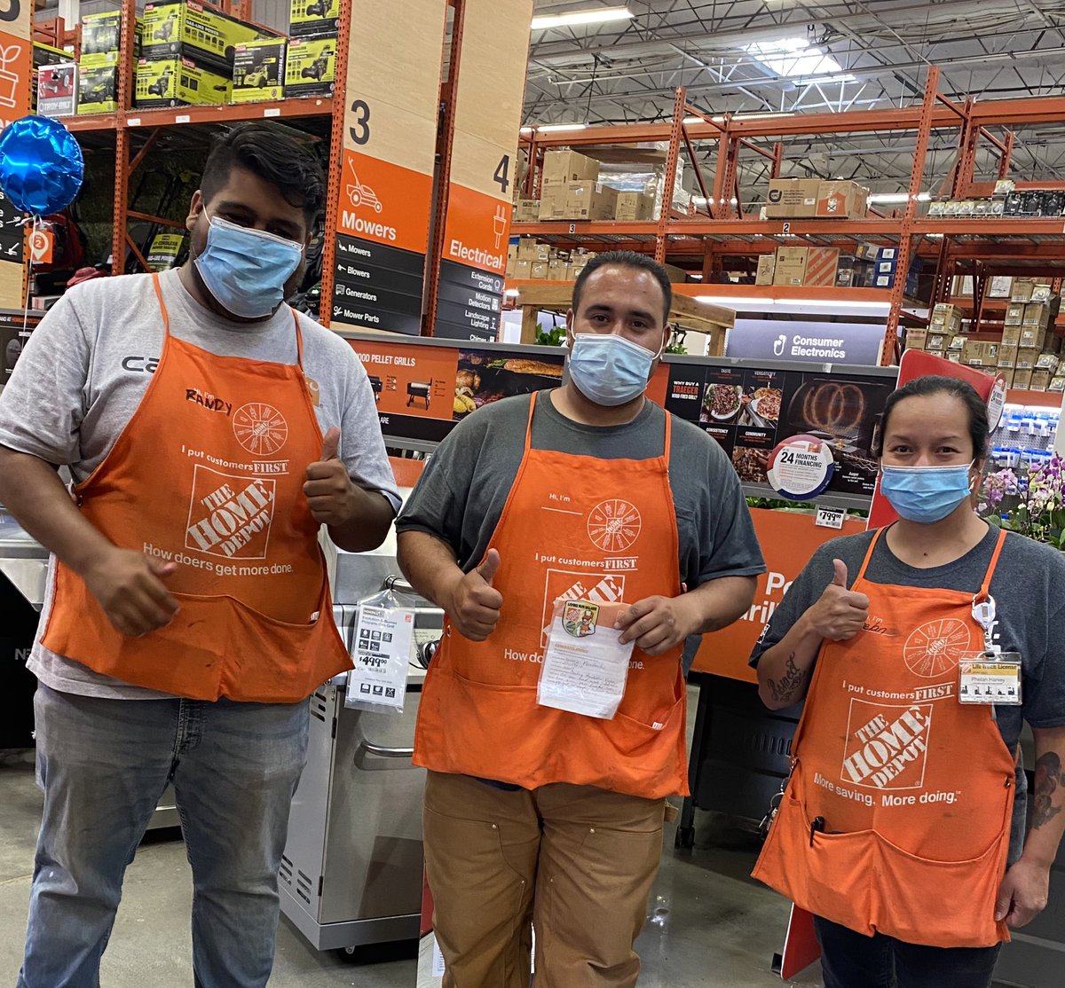 Congratulations to Nacho D21 on his 1st Homer giving outstanding customer service. Thank you sooo much for all you do sir👏🏼👏🏼👏🏼👏🏼