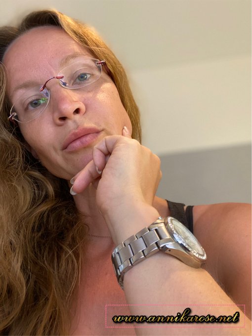 Ist dein #Fetisch auch ein Gegenstand? Eine #Uhr? https://t.co/CUNFgSBq3F<a href="/tag/fetisch"class="tags">#Fetisch</a><a href="/tag/uhr"class="tags">#Uhr</a>
