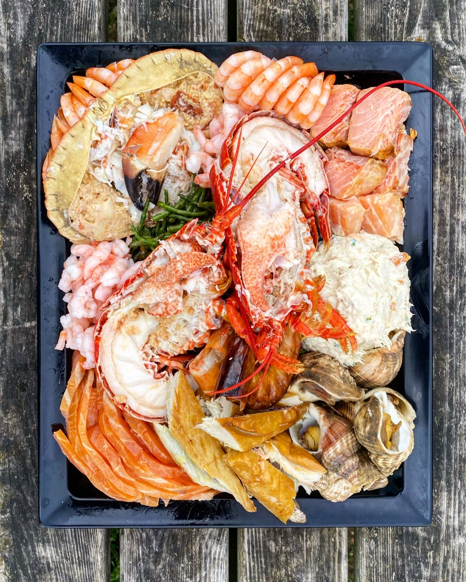 🦞🦀 * REMINDER* 🦀🦞
Today is the last day to get your fresh fish from No Bones About It here at Holwood Farm before they take a well deserved week off! Pop in today from 9-2!
Here we have the mouth watering Seafood platter ordered for collection earlier this week! Stunning! 🎣