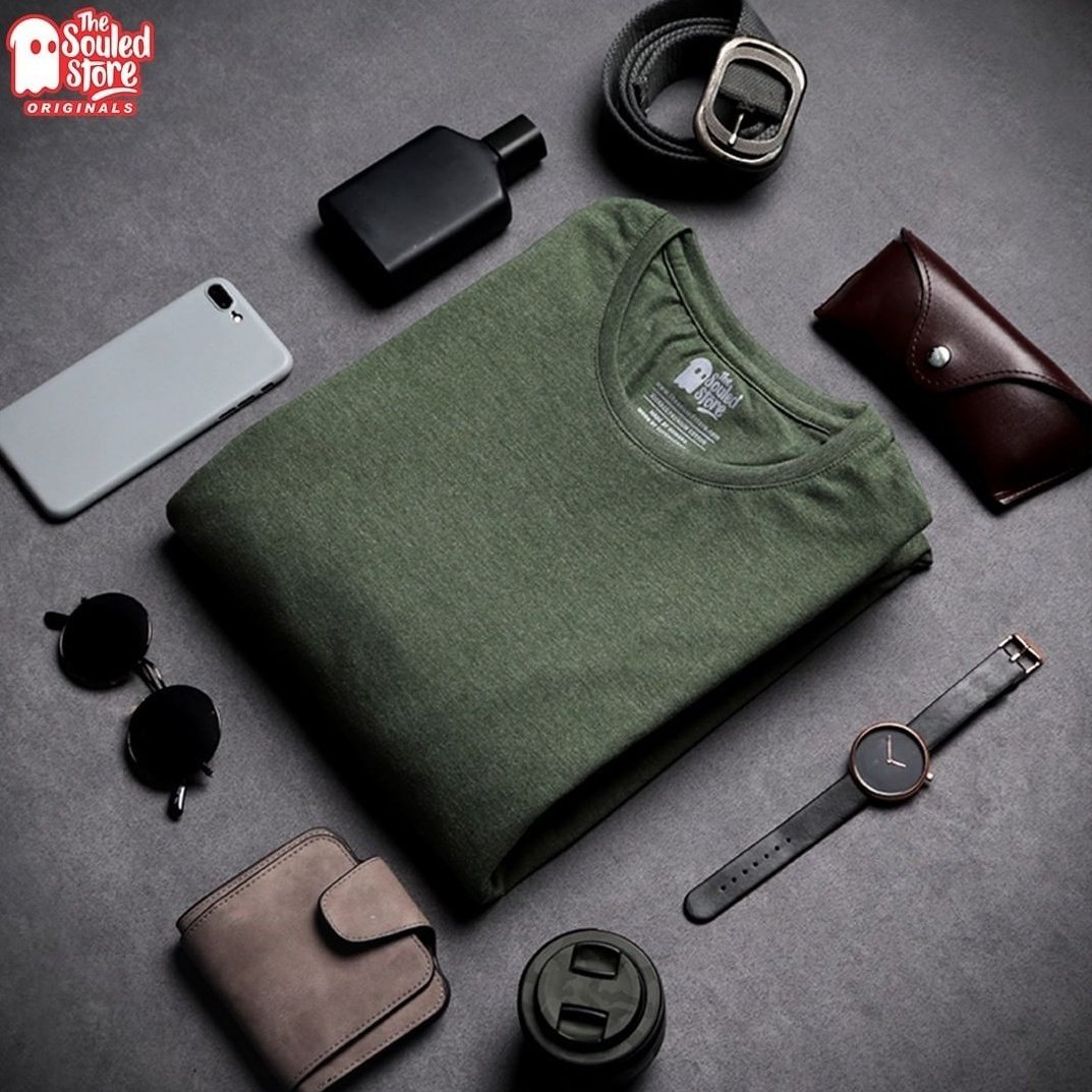 ParthSirsath's tweet photo. You can't say that you love traveling until you don't have this set to get ready... 
#traveling 
#travelphotography https://t.co/ypzberg3ue
