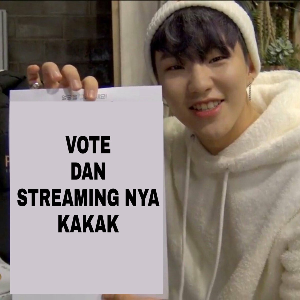 luvingmaiboys's tweet photo. Aslii takut banget buat besokk:((
Tp gpp ayok caratss semangaatt yaa smuaaa, we can do it huaaa ayok jemput 5th win😭😭
Janlupaa vote ama streamnyaa yaa!!💪💗
#Left_n_Right4thWin #SEVENTEEN #Henggarae #LeftandRight4thWin @pledis_17 https://t.co/YJTlBZKKc3