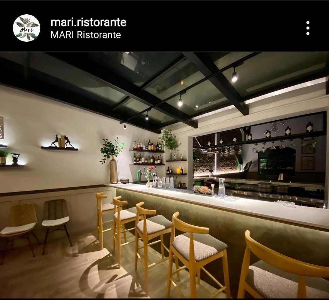 2. Mari Ristorante - Jln Raja Chulan Yang ni dekat bangunan Old Malaya, serve Italian & Asian fusion food. Sesuai untuk nak lepak lepas kerja, also gathering. Makan berat pun ada, sharing mcm ravioli, pizza pun ada.Kt level 2, view KL Tower sbb dia ada glass ceiling.