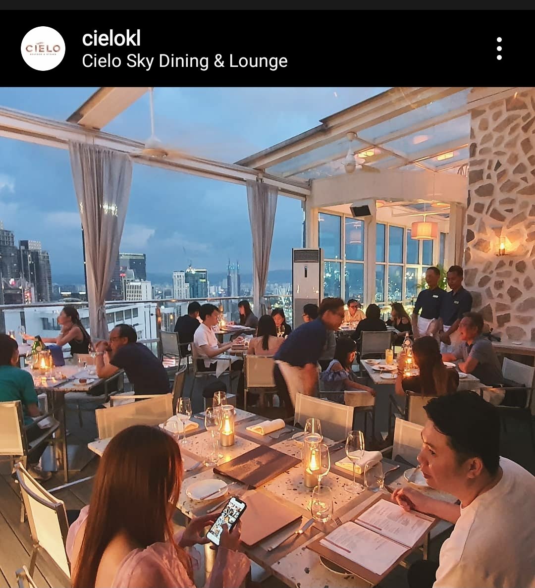 Cielo KL - VIDA Bukit Ceylon Ni pun one of the best KL Skyline punya view. Kalau nak duduk terrace memang kena reserve lah. Mostly menu dia seafood.Ada private room for function .