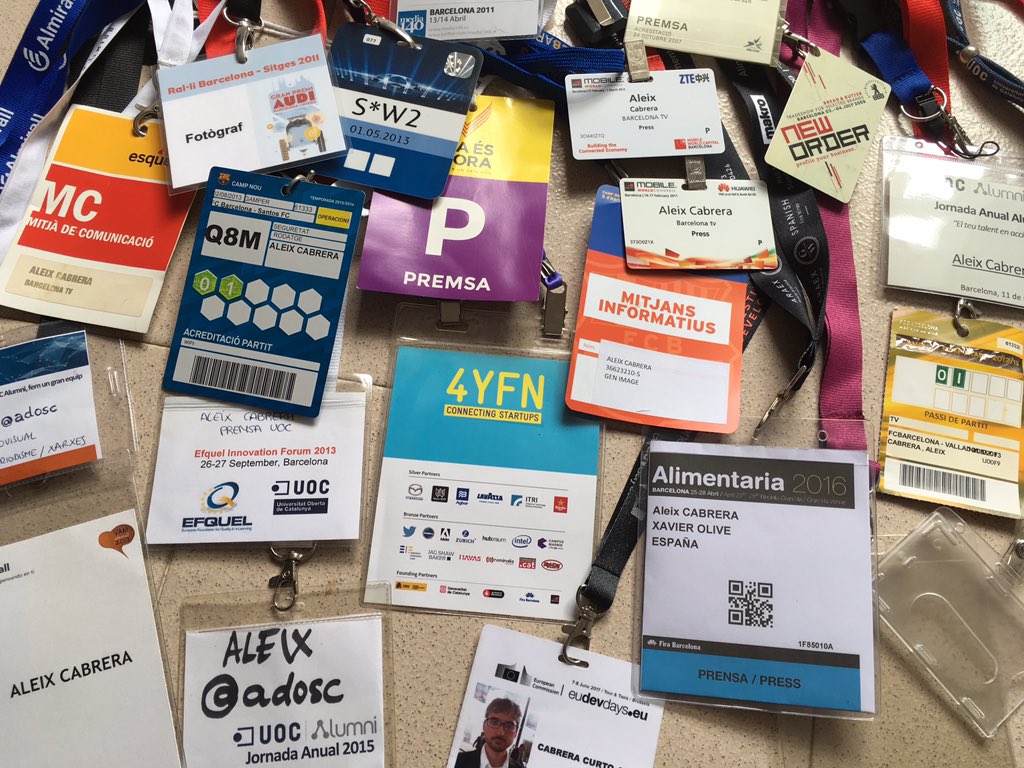 adosc's tweet photo. Fent neteja de més d’una dècada molt activa i farcida de canvis.

🎤🎥 Jornades de @uocalumni, el @MWCapital i el #FYFN, partits i eleccions a can @FCBarcelona, algunes eleccions, congressos a @Fira_Barcelona, uns Ondas...

🤝 I sempre envoltat de grand professionals i companys. https://t.co/MTPUPVRdFQ