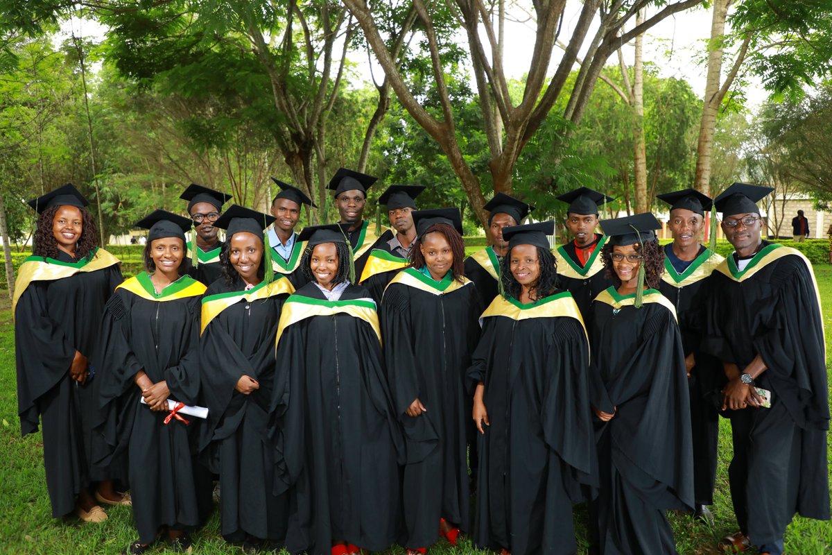 MeruUniversity's tweet photo. This could be you and your friends on rehearsal day celebrating your academic achievements.

The #MeruUniversity family believes in your dream. 

We welcome inter-university transfers: The KUCCPS system is open for transfers until 15th August 2020.

#QualityEducation #staysafe https://t.co/soR02bUJOr