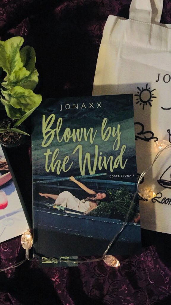 raoulrieghost's tweet photo. They’re home now. ⭐️ Thank you, @JOFAM_JonaxxFam! https://t.co/dSLAcaSoVm