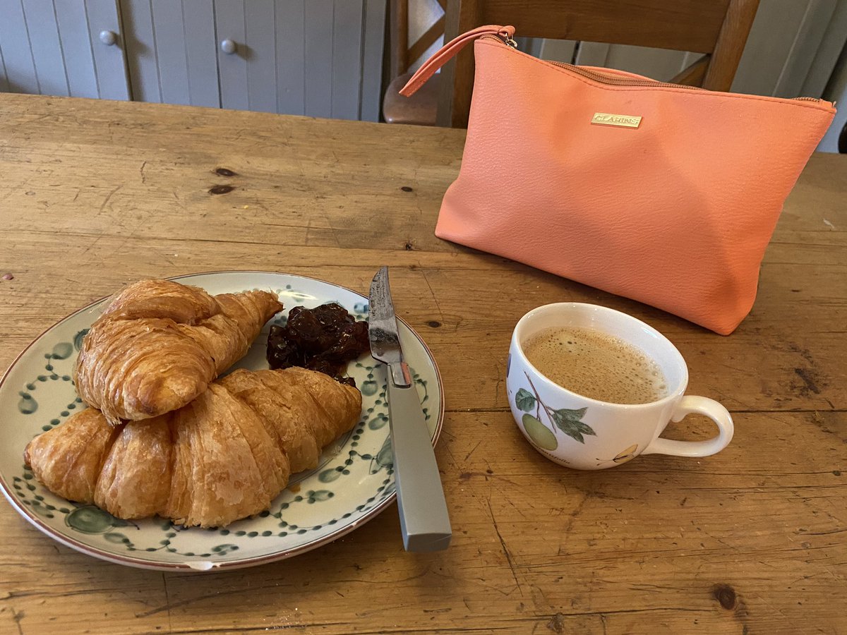 LucindasIreland's tweet photo. How did I go straight from breakfast into elevenses! #croissants #gooseberryjam #coffee #SaturdayMotivation https://t.co/imsVYcvDXH