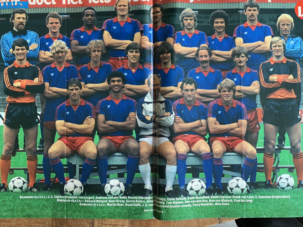 Johan1907's tweet photo. Fc Haarlem verdween in 2009 uit het betaalde voetbal. De club waar @GullitR zijn carrière begon. Deze selectie 1981-1982 met o.a Hans kraai jr, Wim Balm , Edward Metgod, en de man met de mooiste snor ooit in de ere divisie, Abe van den Ban #fcHaarlem #haarlem #voetbalhistorie https://t.co/6VP1mxvXVt