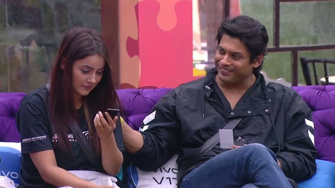 Love overpowers hate @sidharth_shukla  @ishehnaaz_gillPeople have cried when they did not talk to each other. People would literally Love mountains to see them together.People treat them like their own family members.  #SidNaaz