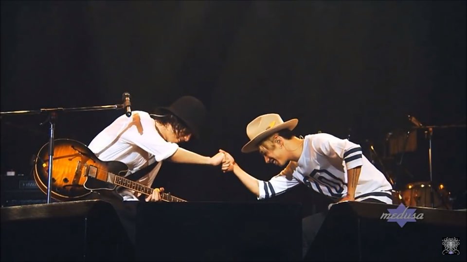 NaNde_hatena's tweet photo. よーじろー誕生日おめでとう！！
野田洋次郎がつくった歌
RADWIMPSが奏でる曲に
6年間支えられてきました。
これからも聴き続けます！！
大好きです
おめでとうございます🎂🎊🎉

#野田洋次郎生誕祭
#みんなで祝おうよ誕生日
@YojiNoda1 https://t.co/EGIOxslAok