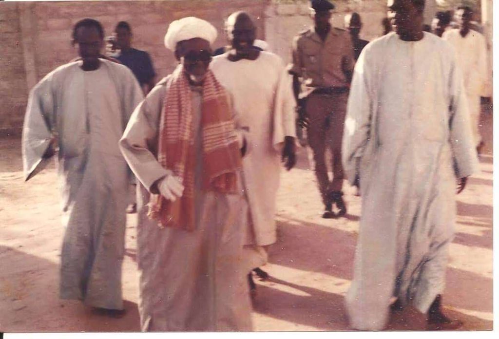ndiayet250's tweet photo. Lima léne dane dinke démbe ak beurki démbe laléne di dinke ,sakhe si diamou yalla si sounatou rasoulahi (swl) tope ndigualou serigne touba moytou ay téréme té moytou tonie.(cheikh abdou khadr mbacké)#SMN✨ https://t.co/IslF6YygMo