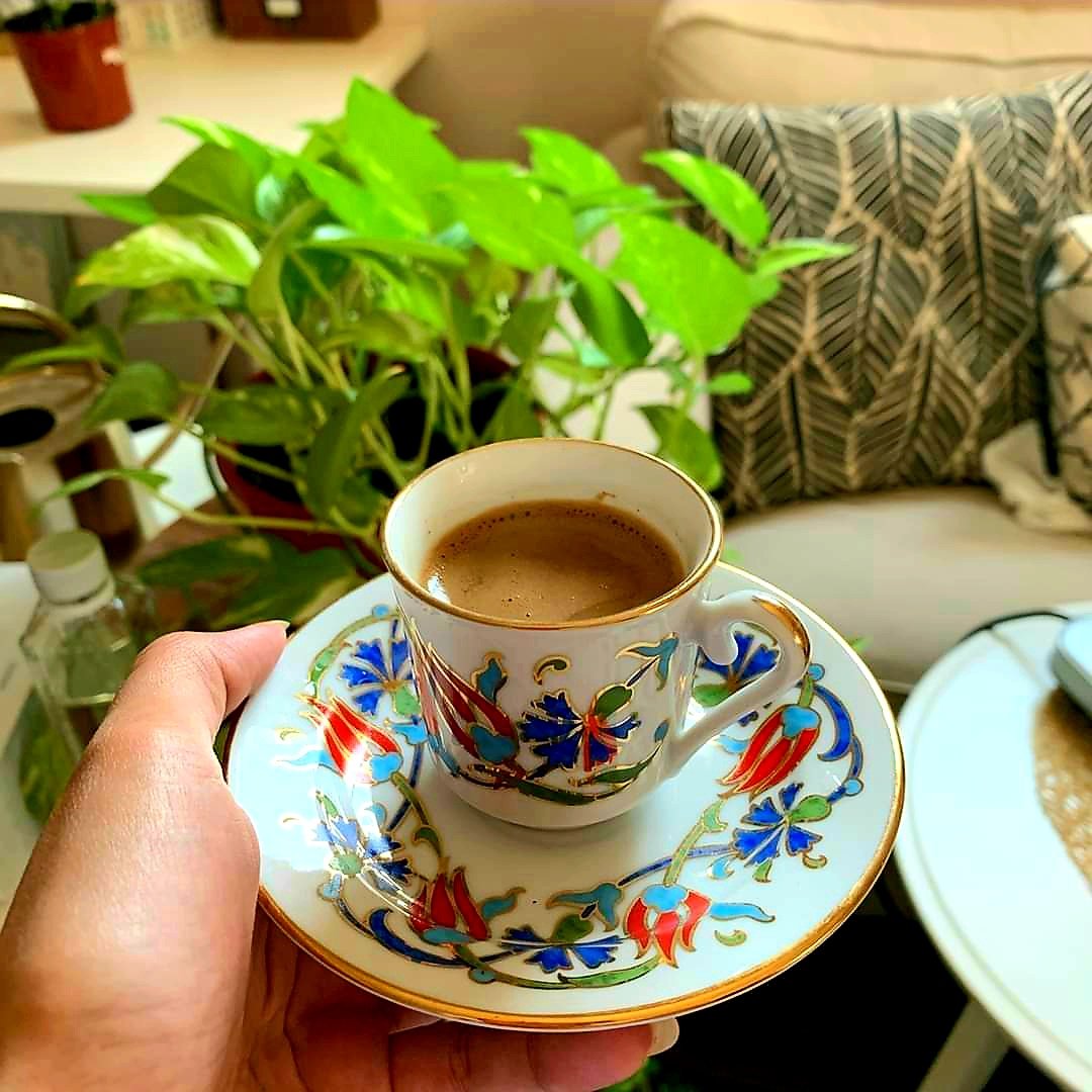 SAA83265049's tweet photo. حتى قهوة المسّاء☕
معكَ ..
لها مذاقٌ آخر..
بنكهةِ ذكريآتنا الجميله💛 https://t.co/kwjS7svD4j