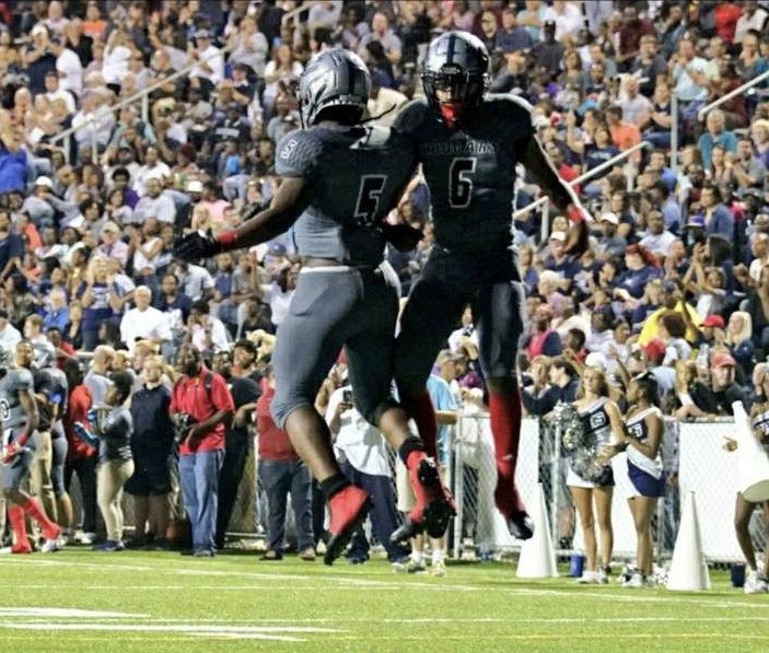 CCHSfootbal's tweet photo. #HappyFourthOfJuly  🇺🇸

#umatched https://t.co/XoTzcd6u7b