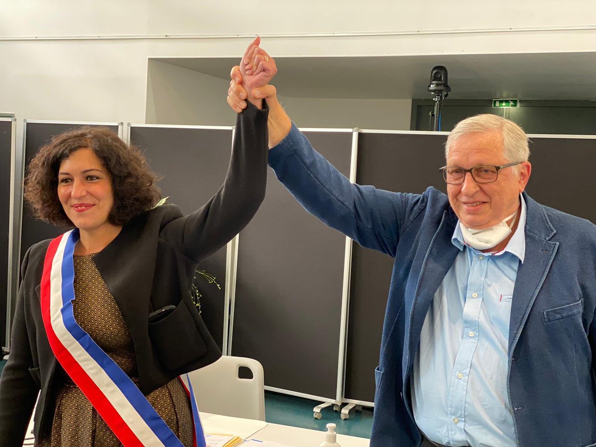 pschatillon's tweet photo. Toutes nos félicitations à notre camarade @AzzazNadege qui devient LA première Maire de #Châtillon et à son équipe plurielle qui a su s’unir dès le 1er tour sur des valeurs de solidarité, d’écologie et de citoyenneté, dans l’intérêt unique des Châtillonnais•es. https://t.co/zyR33r70wJ