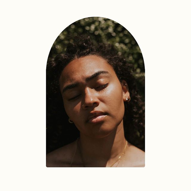 karamareebeauty's tweet photo. we are imperfect beings | sun spots | wrinkles | stretch marks | pimples | @karamareebeauty was molded around the idea that #imperfectisbeautiful ⋒ let’s heal our skin from the outside in✨
ready our story | https://t.co/6Sum6ZeVcm
#blackgirlmagic
#blackownedbusiness https://t.co/xTXpxvAq5V