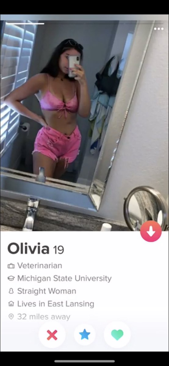 allisonrandles's tweet photo. If this bitch doesn’t accept my Cashapp request I’m calling the fbi https://t.co/f9X0nHyESI