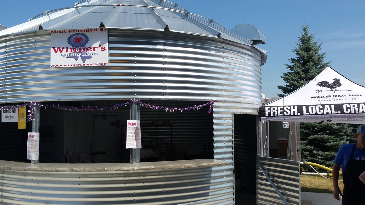 Excellent outdoor grilling from Brew Barn chefs at the outdoor Bin. Stop for a quality Winner Burger, Brat, or Dog and a few other options. Enjoy