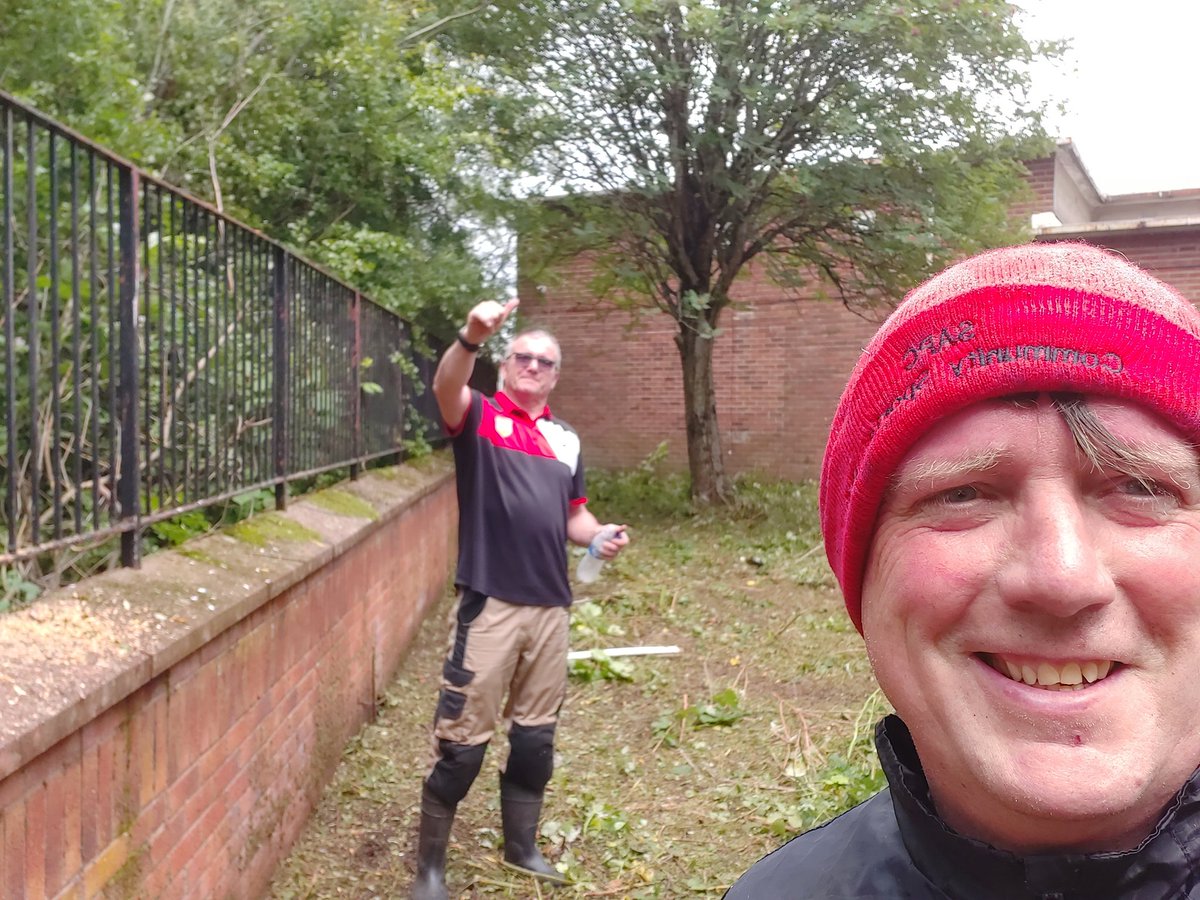 SAPC_Glasgow's tweet photo. SAPC 'Gardening Services' making the outdoor space at @SWAMP_Glasgow accessible and useful 🚲🚲🚲👍👍👍🔜🔜🔜
Tam @scglasgow1000 Volunteer of the Year and Tom getting it done 👍
@St_Angelas_Pri @Darnley_Primary @ManiraAhmad @SNPdavid 
#Community #volunteering #3rdweekend https://t.co/eaAhc8B9TI