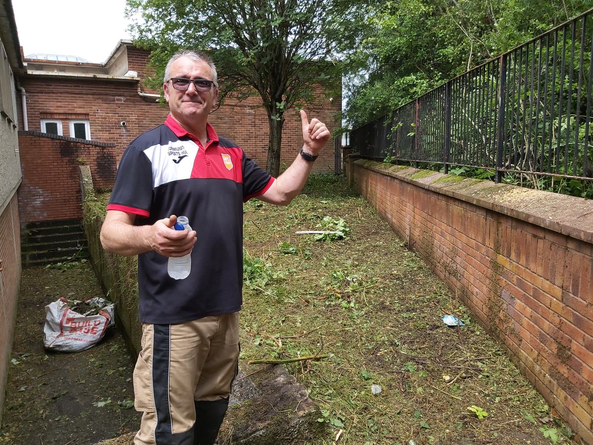 SAPC_Glasgow's tweet photo. SAPC 'Gardening Services' making the outdoor space at @SWAMP_Glasgow accessible and useful 🚲🚲🚲👍👍👍🔜🔜🔜
Tam @scglasgow1000 Volunteer of the Year and Tom getting it done 👍
@St_Angelas_Pri @Darnley_Primary @ManiraAhmad @SNPdavid 
#Community #volunteering #3rdweekend https://t.co/eaAhc8B9TI