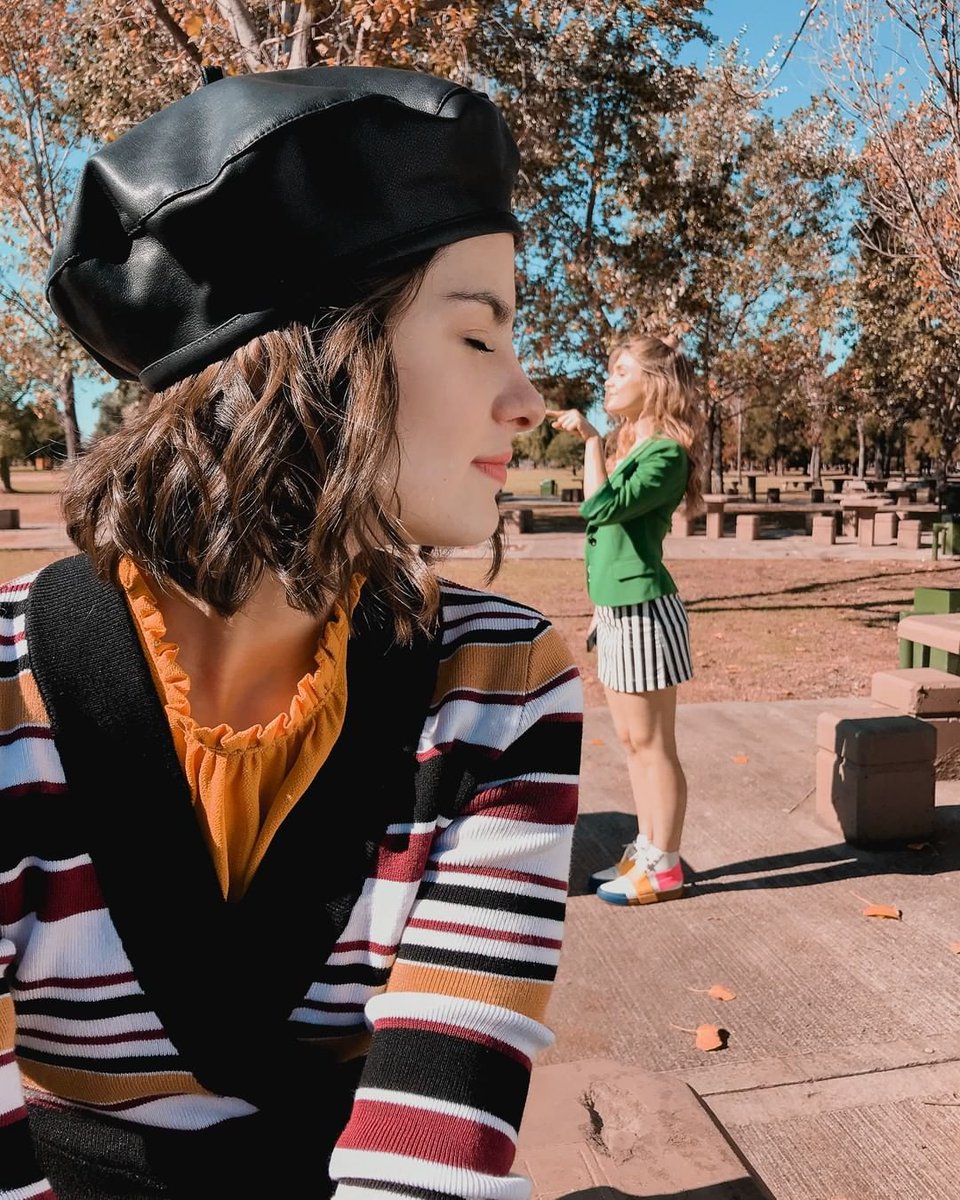 celestequitero's tweet photo. ¿A quién creen que se le ocurrió la foto? 💭 💫 https://t.co/heIPiQjkYZ